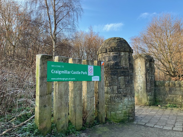 Castlebrae_Avenue_entrance