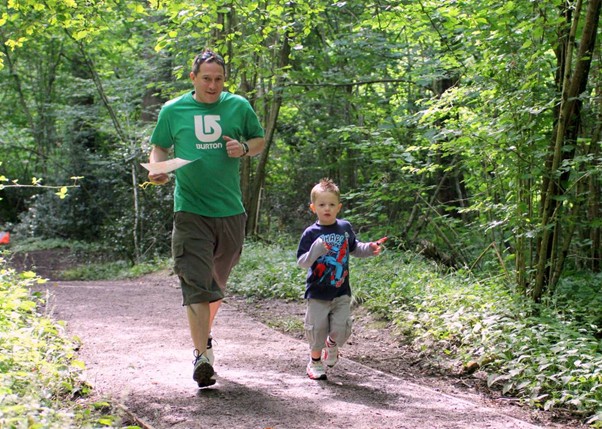 Father_and_son_orienteering_by_Rob_Lines
